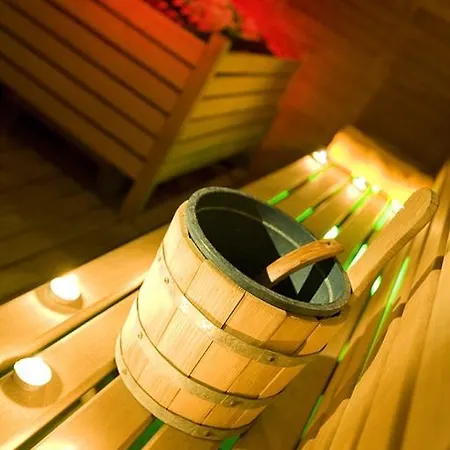 Dolphin Family Hotel